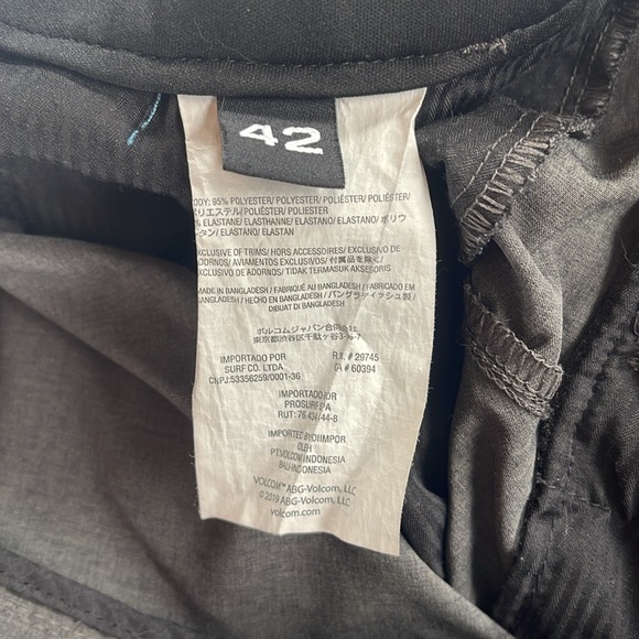 Volcom Surf & Turf 4-way Stretch Gray Shorts Size 42 - Picture 6 of 8